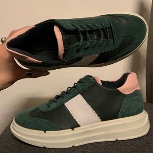 Ecco Women's Sneakers Size: 35 EU (4-4.5 US)